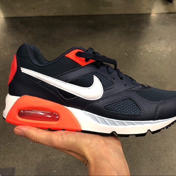 ☄️Nike Air MAX ☄️New in a box ☄️Price firm - Picture 4 of 4